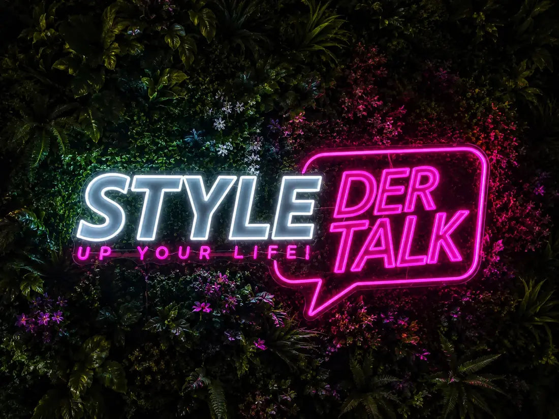Neonskilt for frisørsalongen Style der Talk